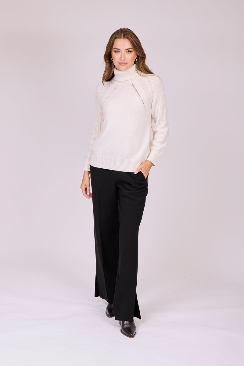 TROUSERS WITH SLIT-BLACK