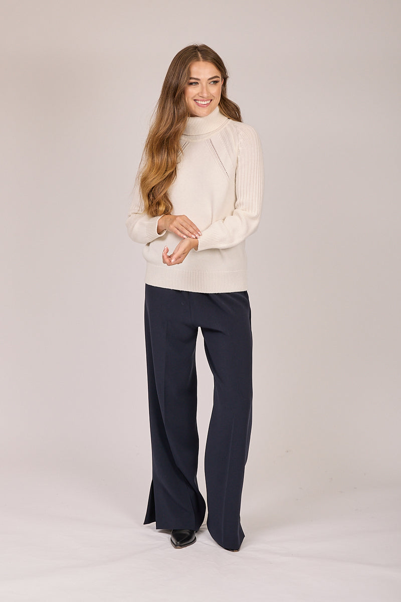 TROUSERS WITH SLIT-NAVY