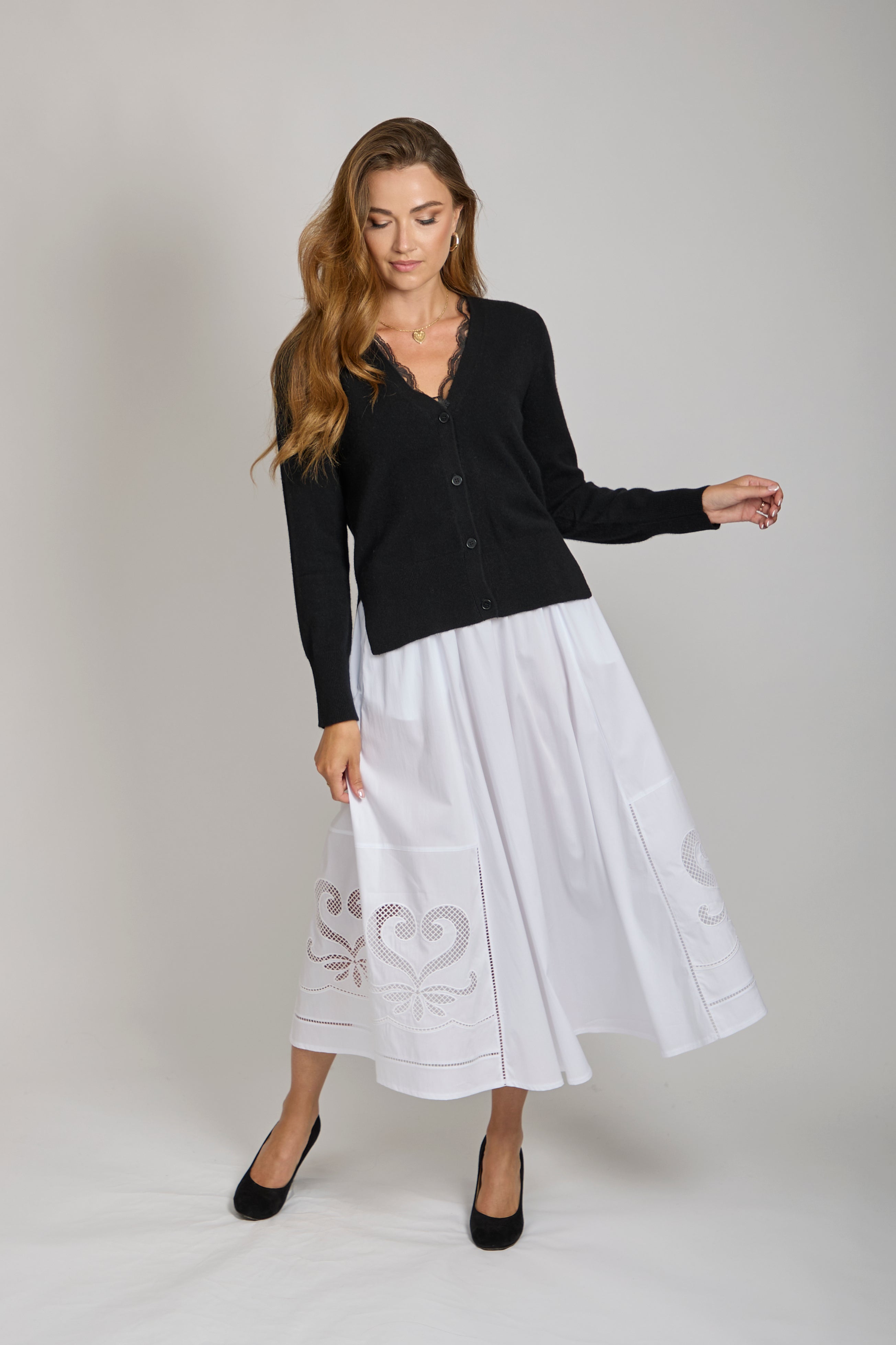 SKIRT WITH BROIDERY- WHITE