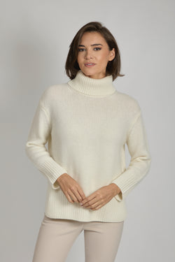 THICK TURTLE NECK-OFF WHITE