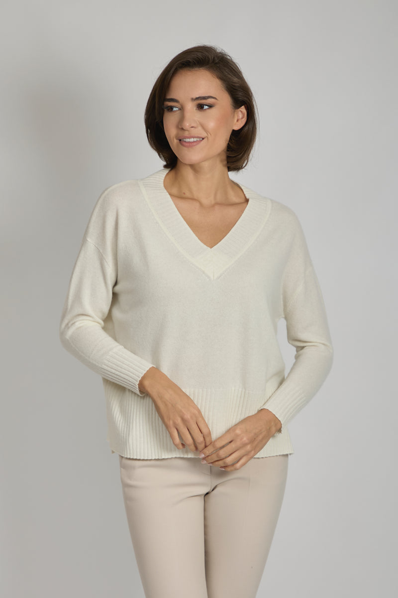 V NECK JUMPER -CREAM