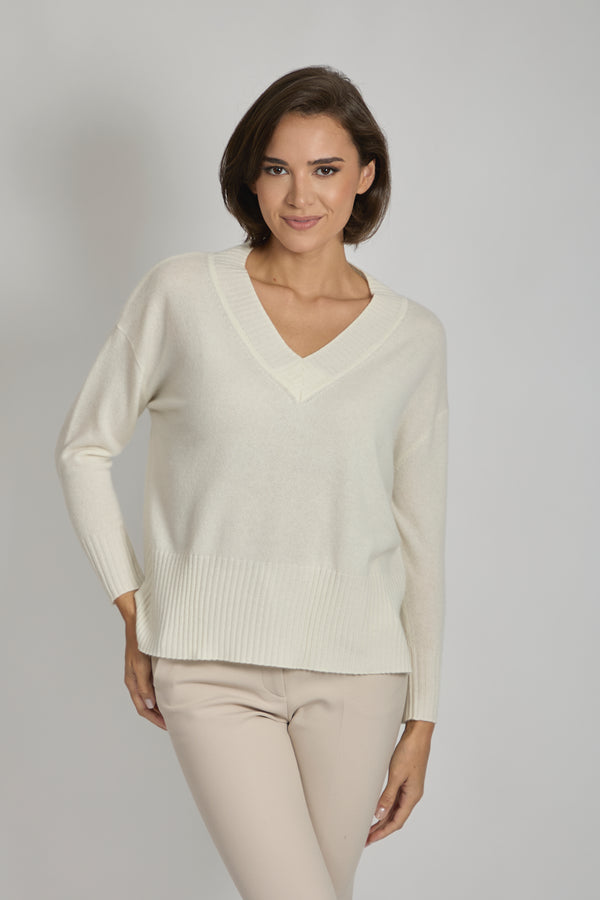 V NECK JUMPER -CREAM