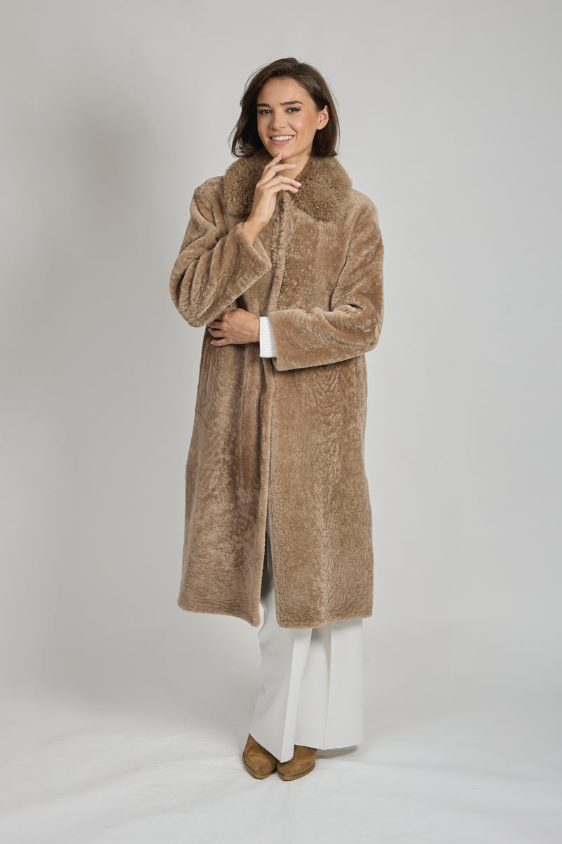 REVERSIBLE CURLY SHEARLING COAT-CARAMEL
