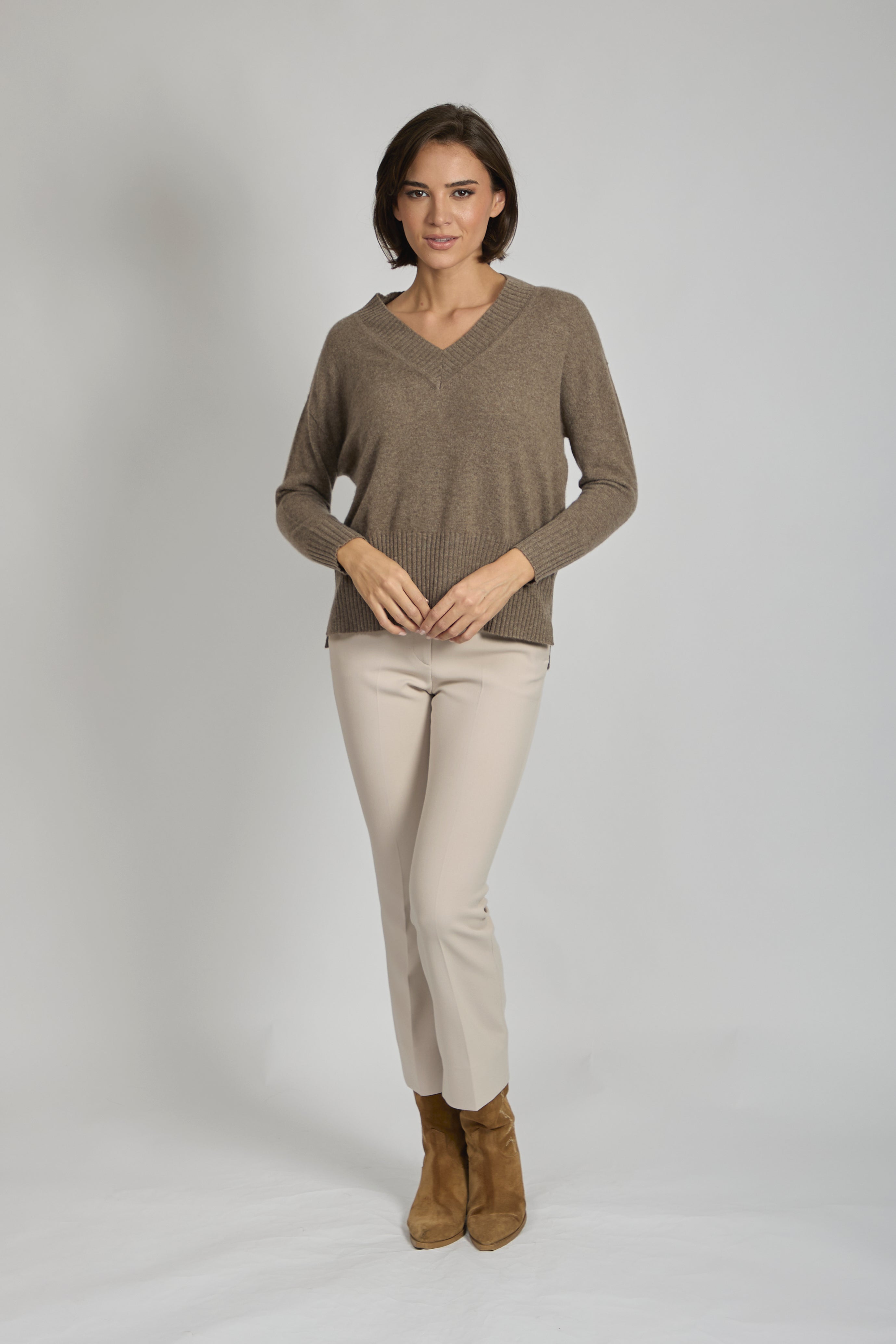 V NECK JUMPER -TOAST