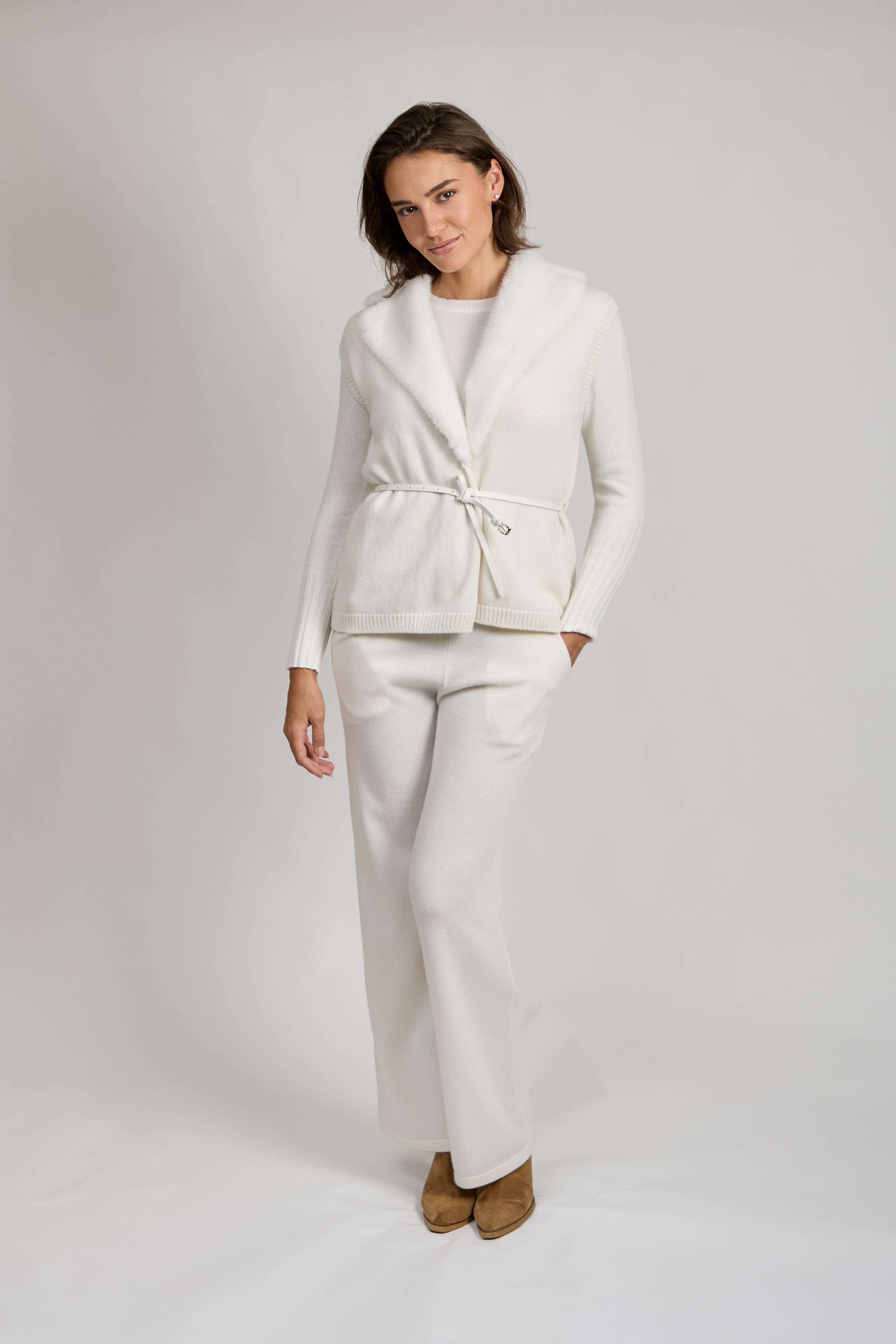 CASHMERE VEST WITH MINK COLLAR-MILK