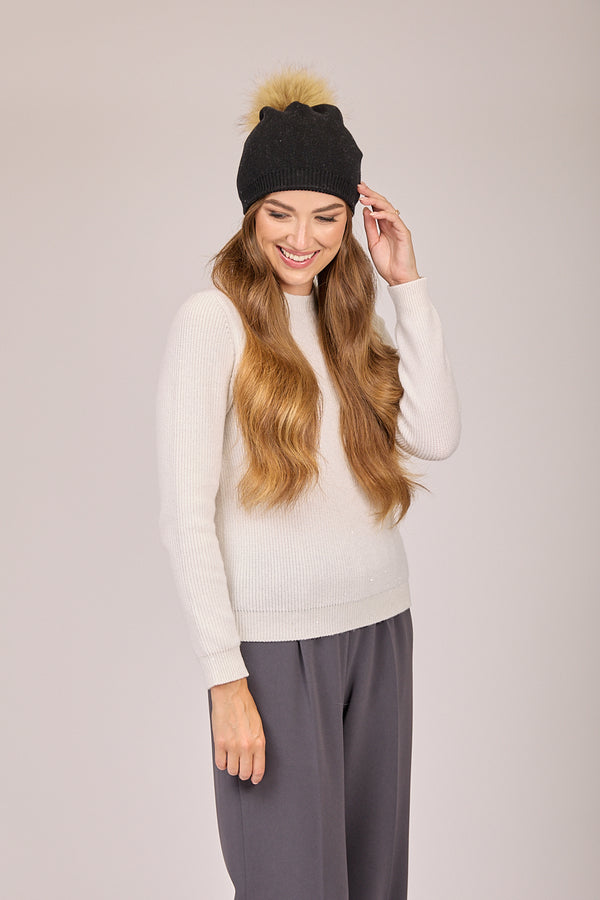 BEANIE POM HAT - BLACK