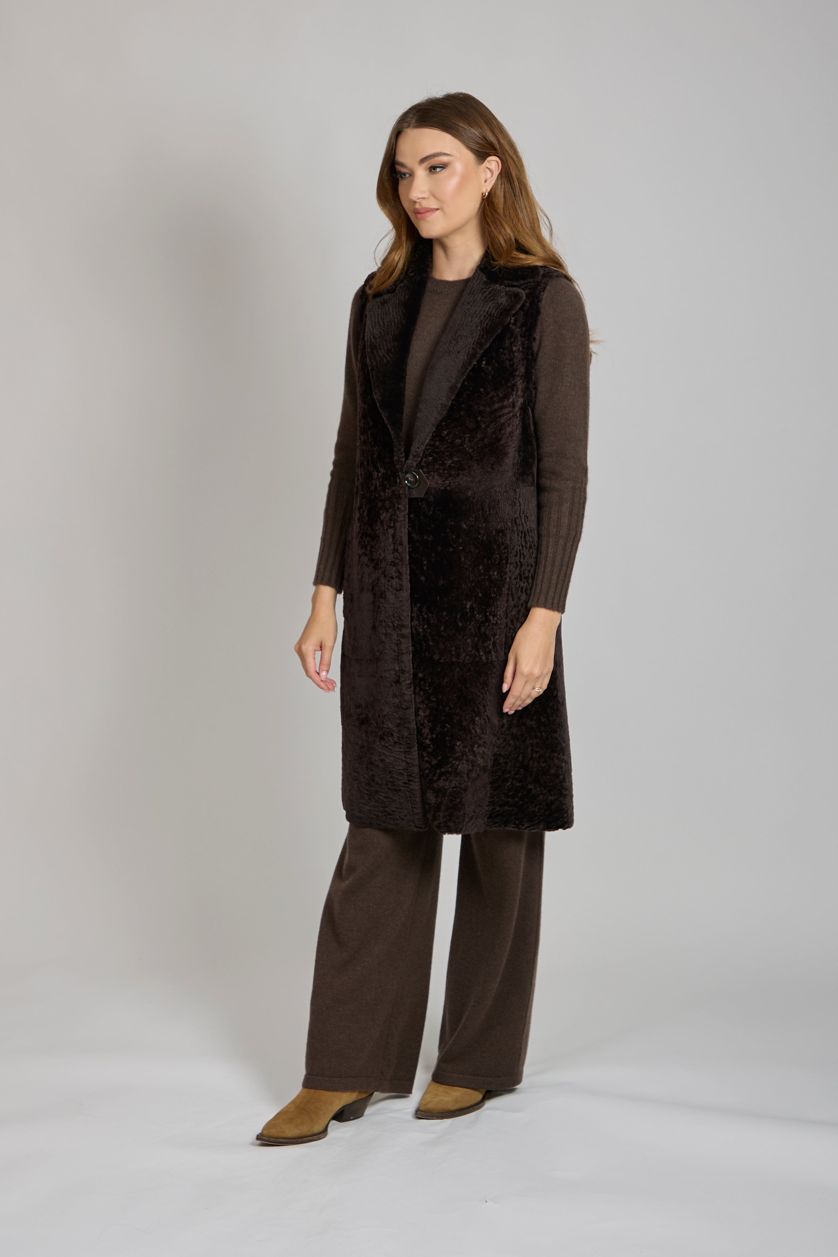 LONG CURLY SHEARLING VEST- CARRUBA