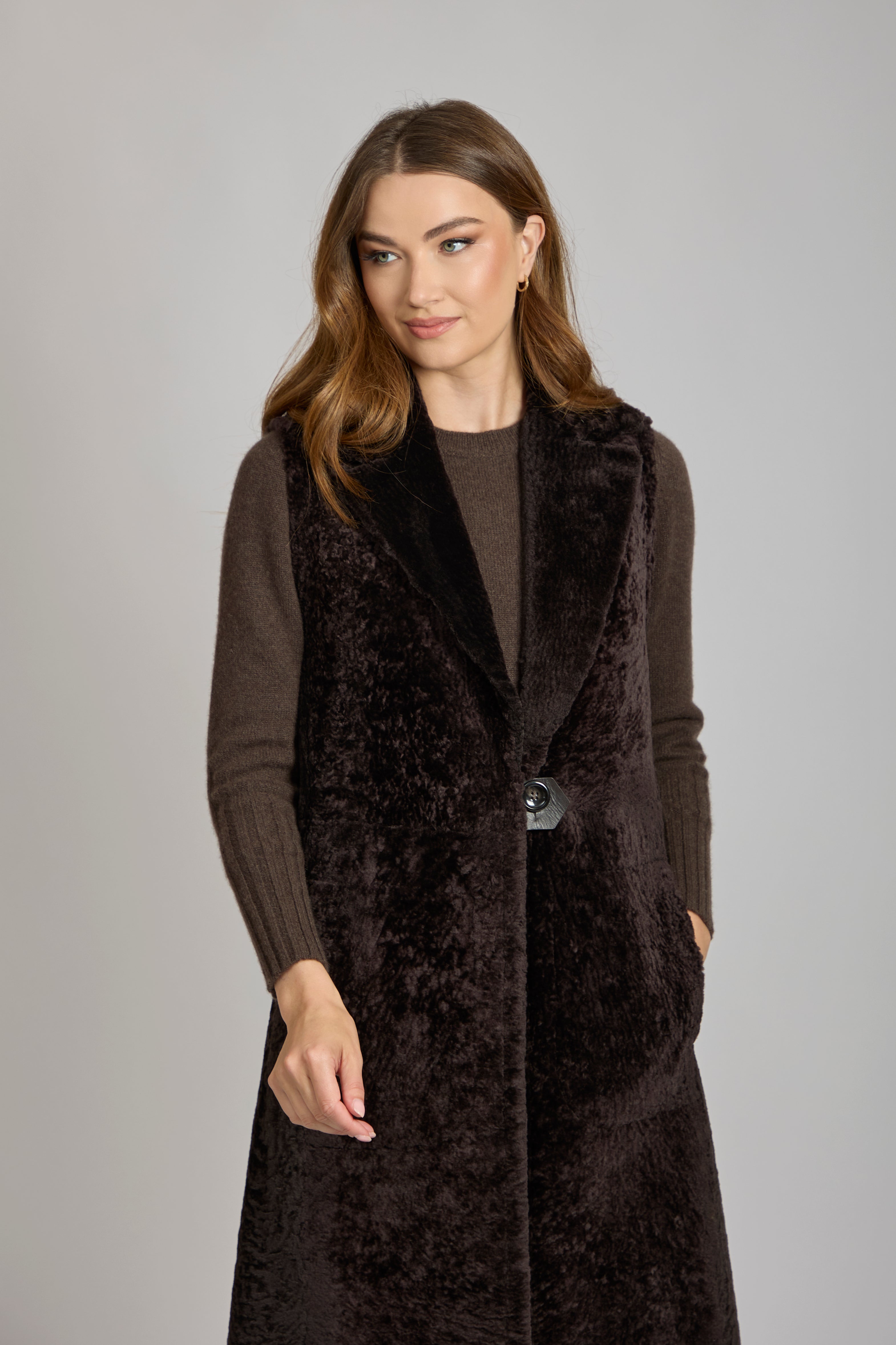 LONG CURLY SHEARLING VEST- CARRUBA