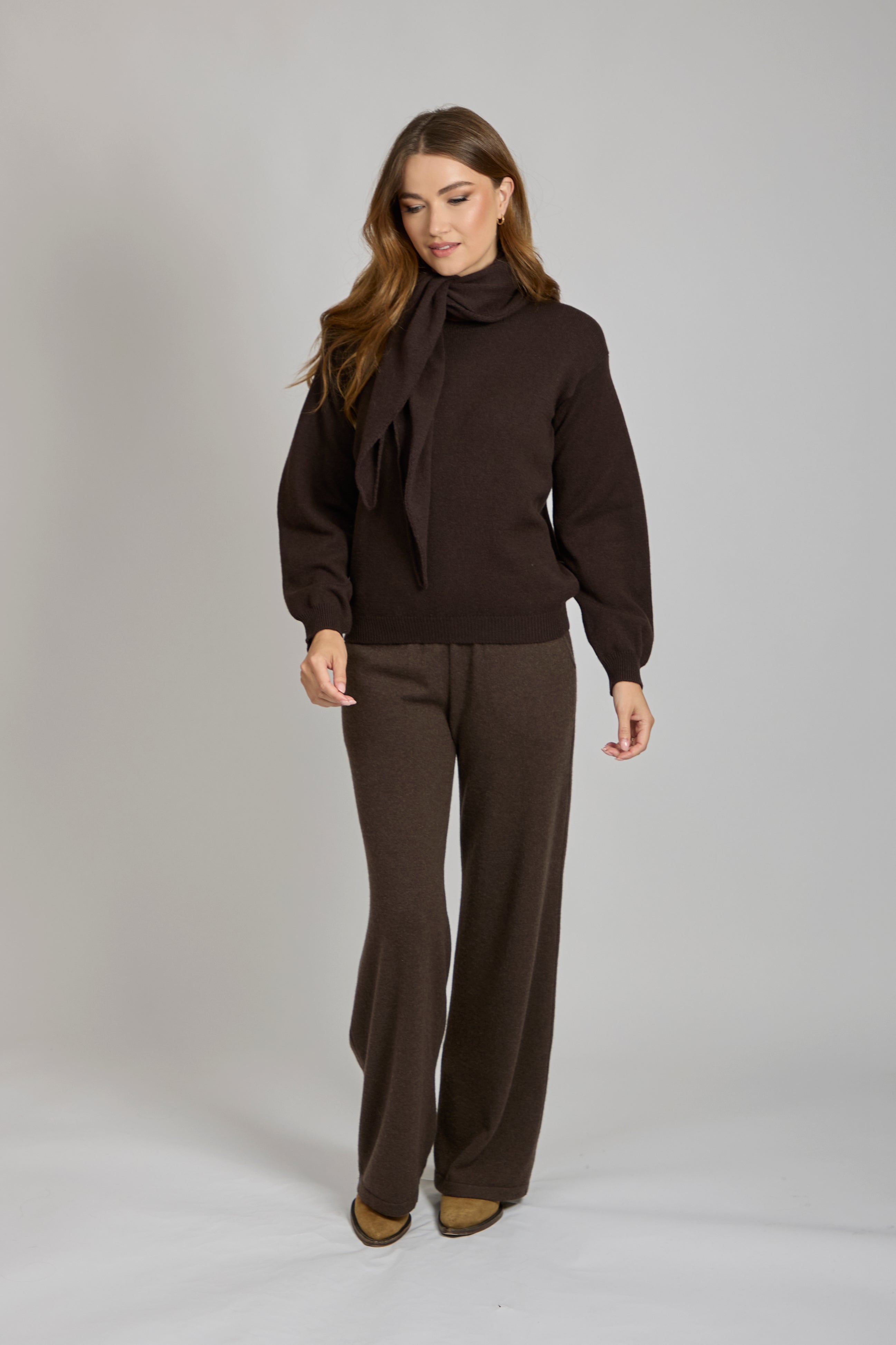 CASHMERE JUMPER WITH SCARF-CARRUBA