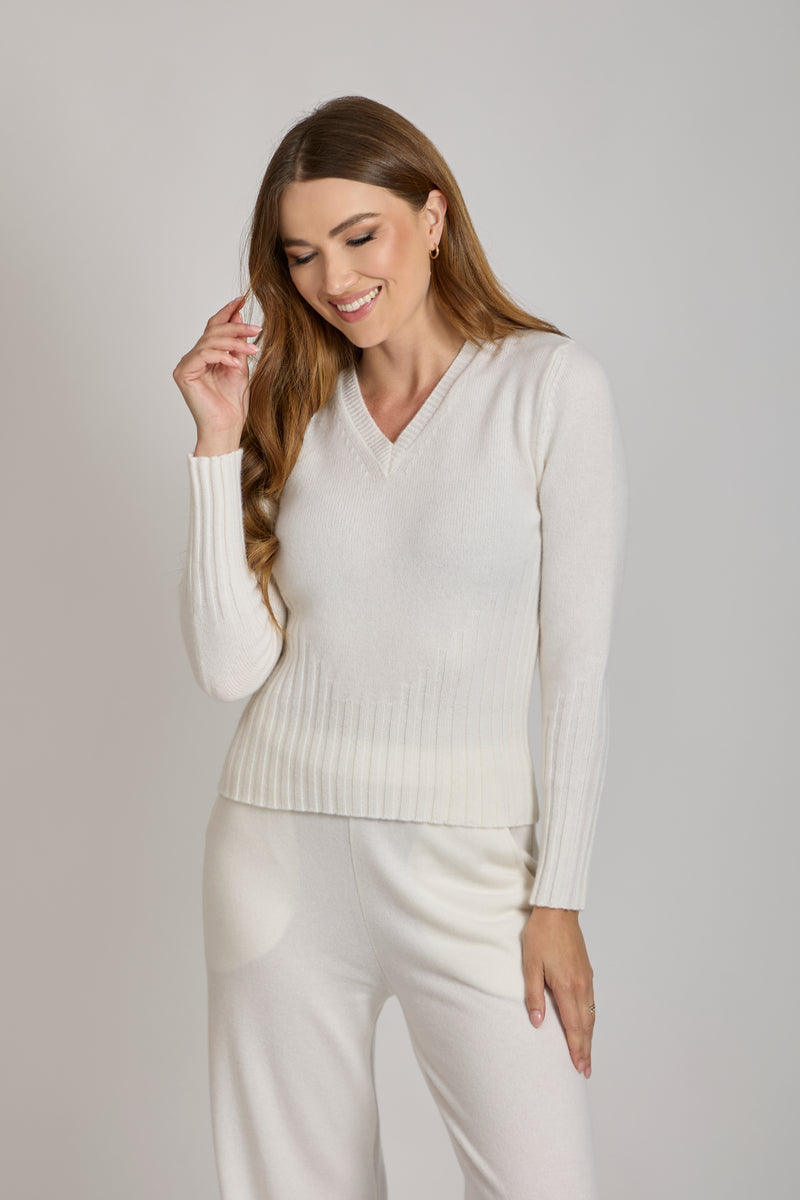 V NECK JUMPER- WHITE