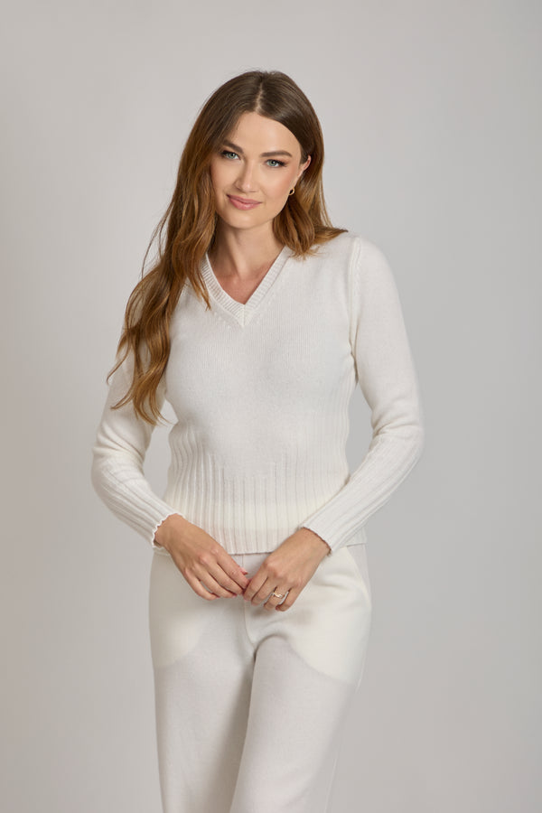 V NECK JUMPER- WHITE