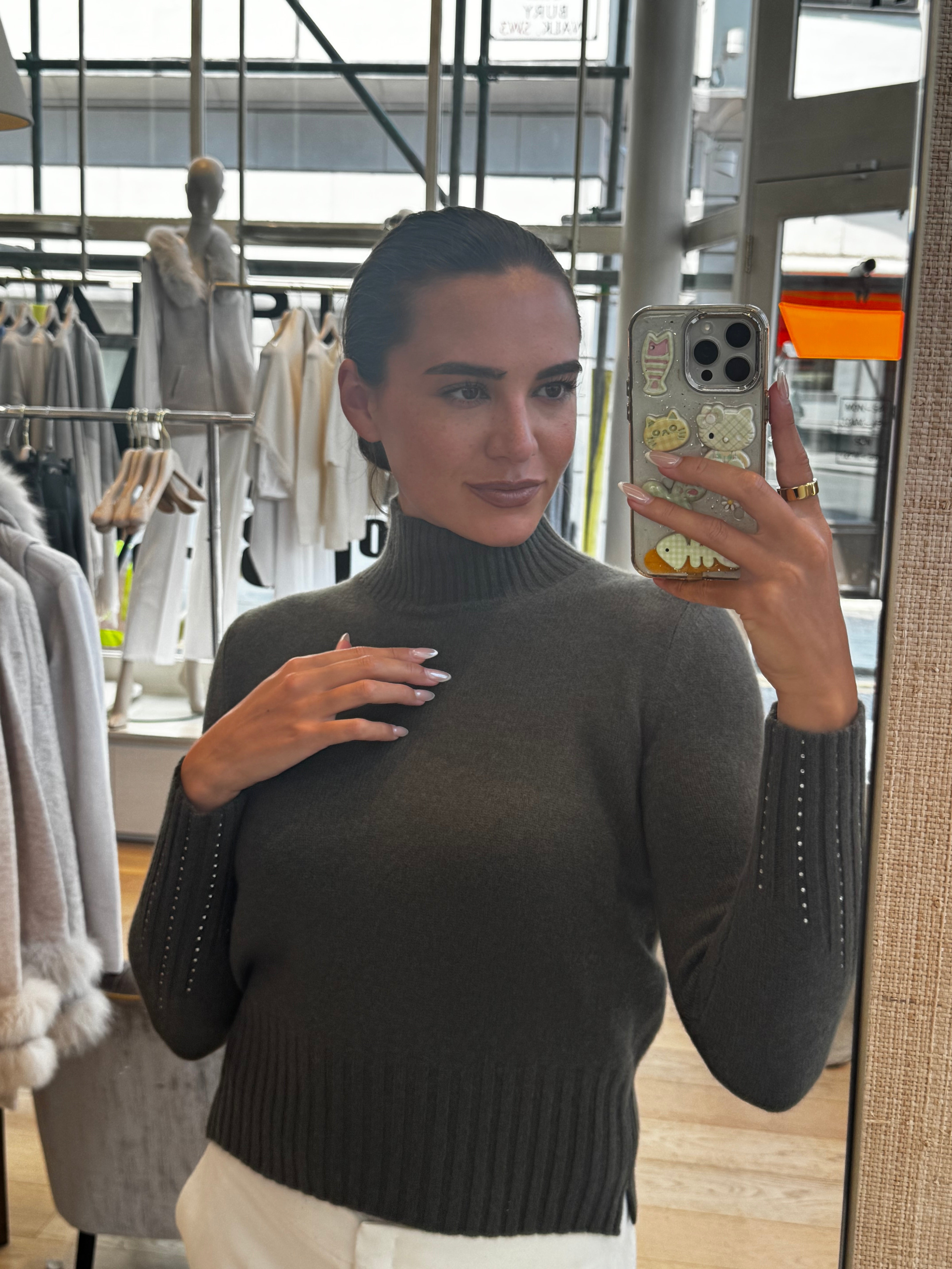 HIGH NECK WITH STUDS - MUSCHIO