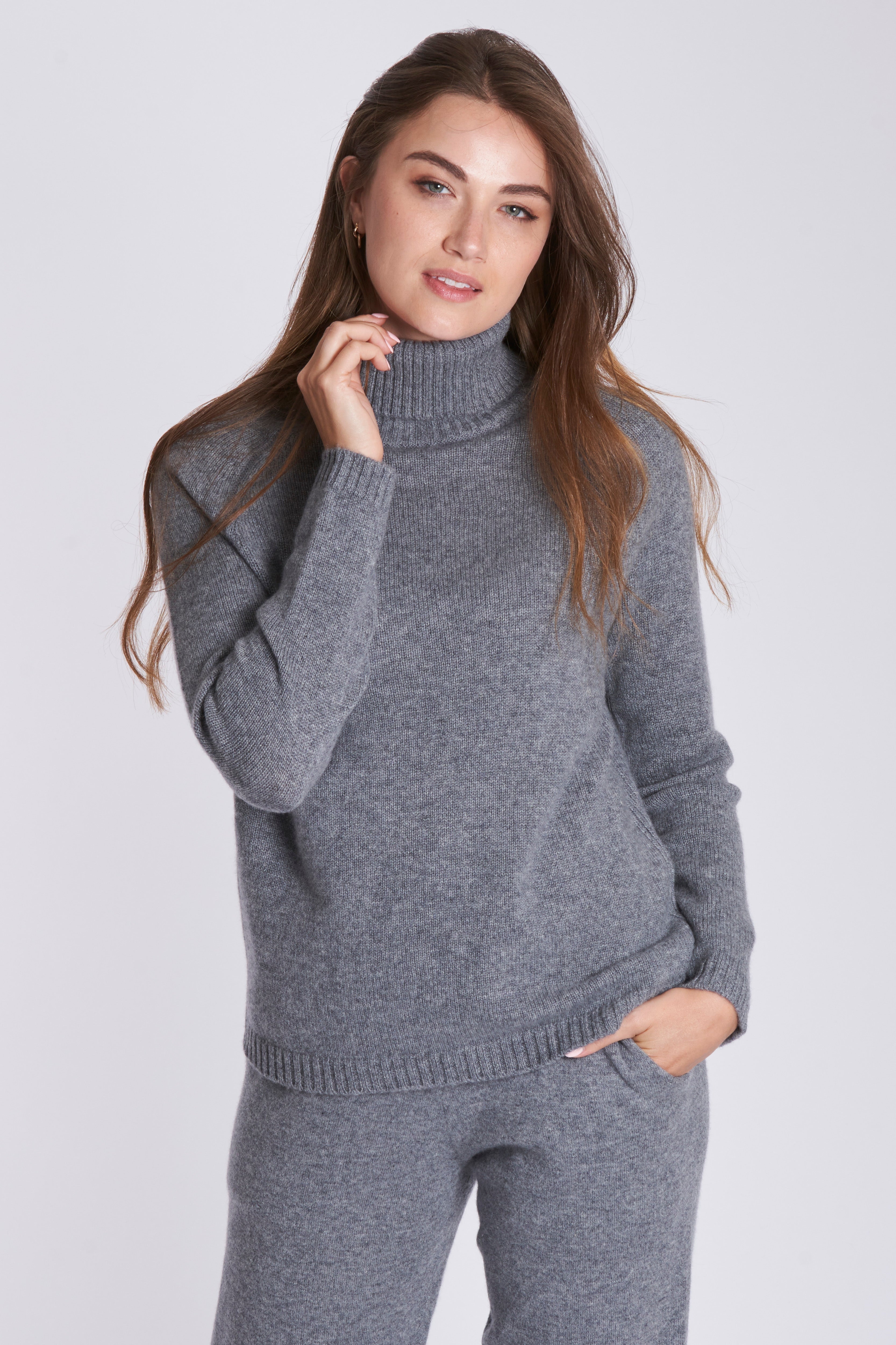 Cashmere roll-neck jumper in Mistral style with ribbed collar and relaxed fit by Divine Cashmere