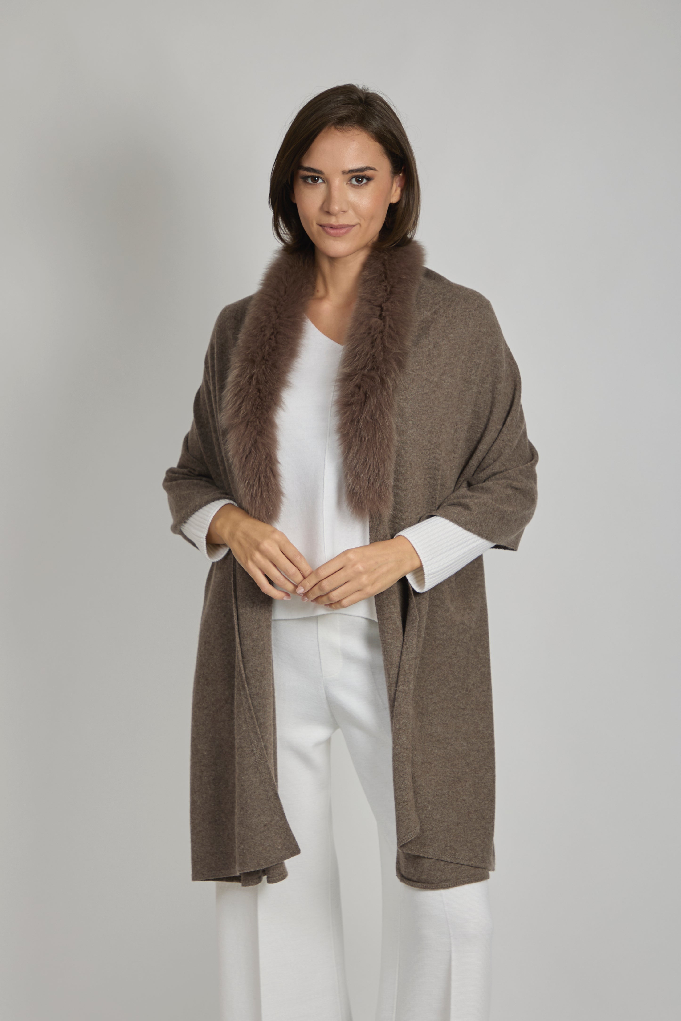 Cashmere scarf with fur trim, cappuccino color