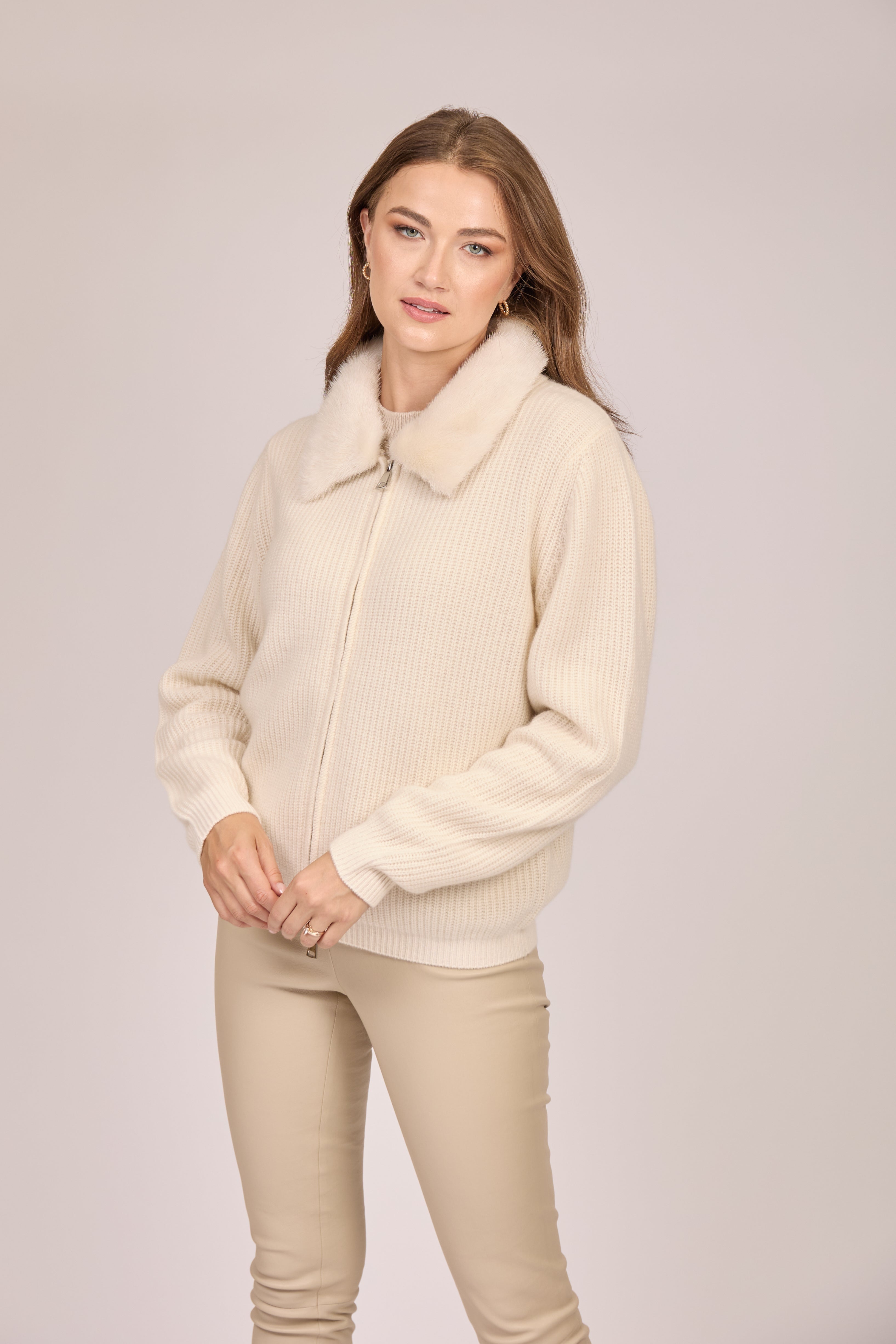 Cream cashmere zip-front cardigan with mink collar, long sleeves and ribbed hem