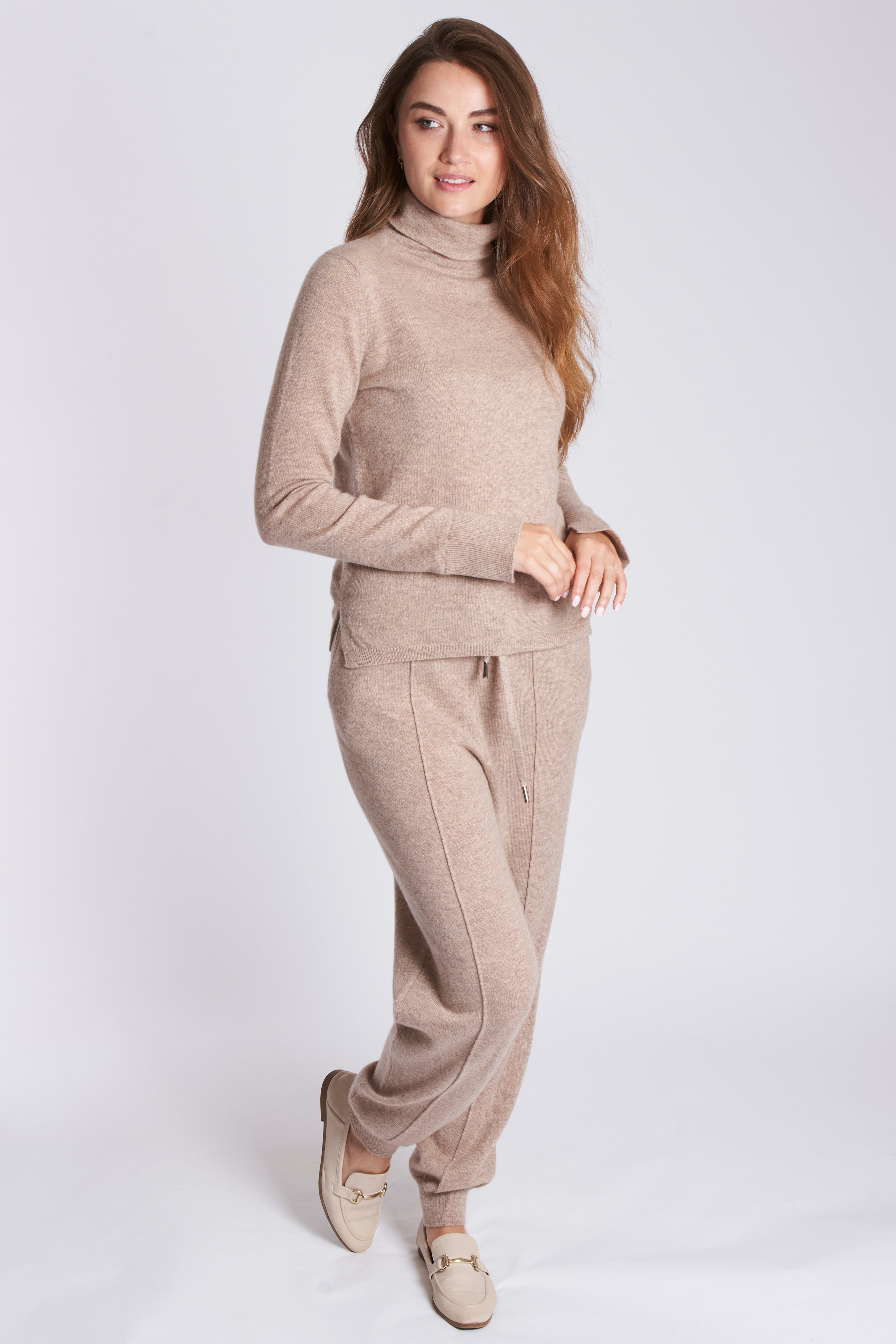 Divine Cashmere Nomad cashmere joggers in relaxed fit with elastic waistband and ribbed cuffs