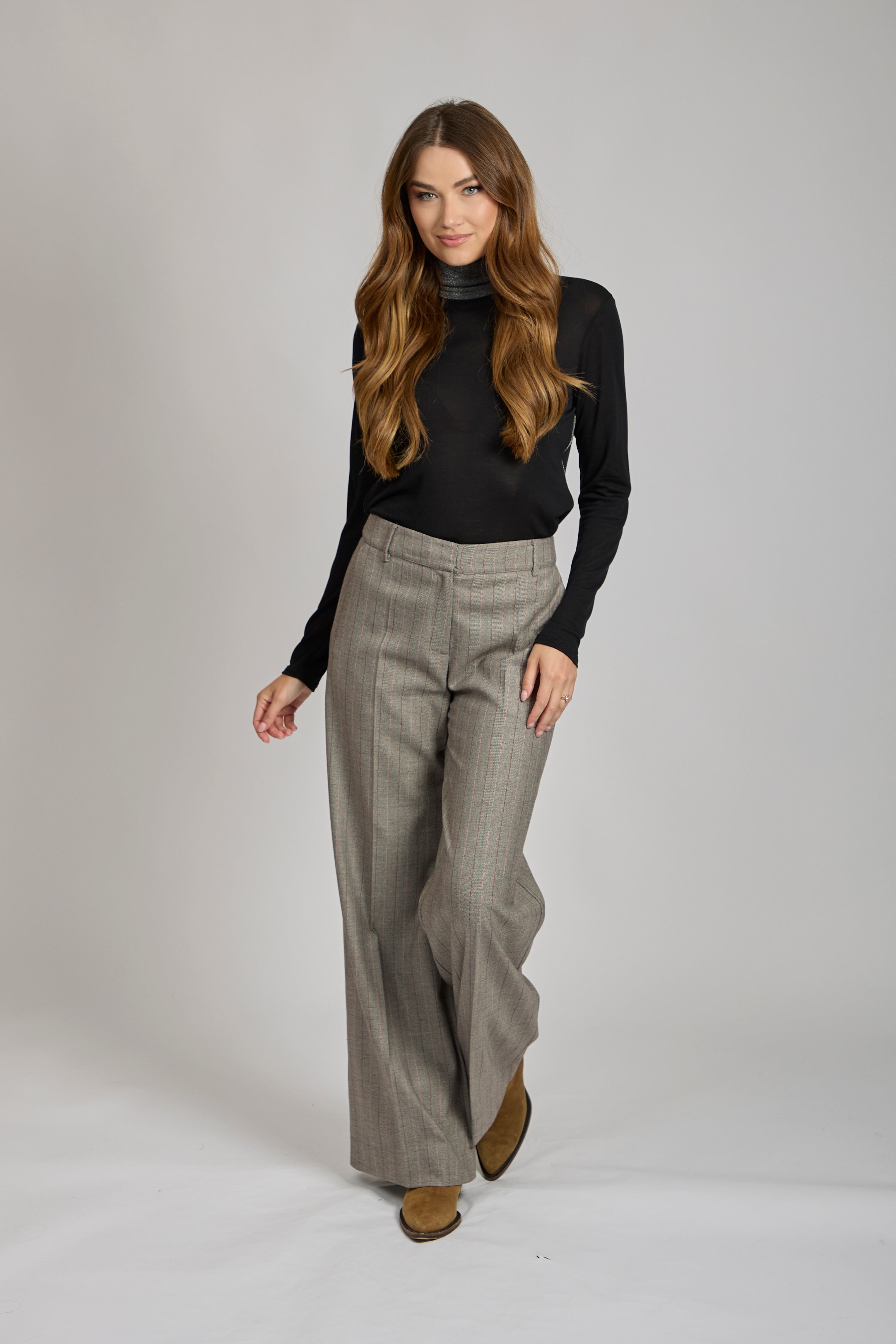 Black cashmere turtleneck top in fine knit