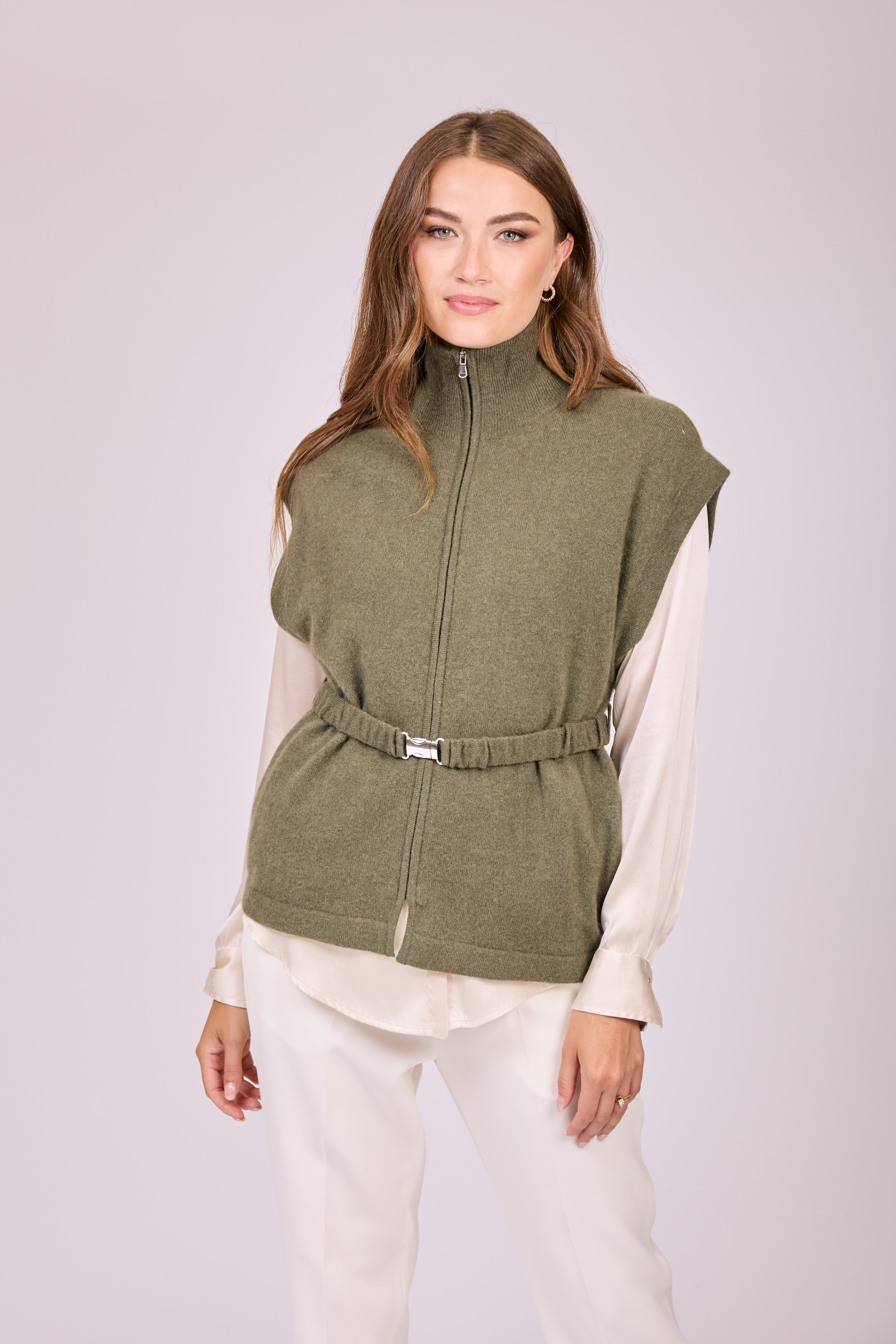 Vegetal cashmere full-zip vest with zip-front closure and mock neck, soft knit texture