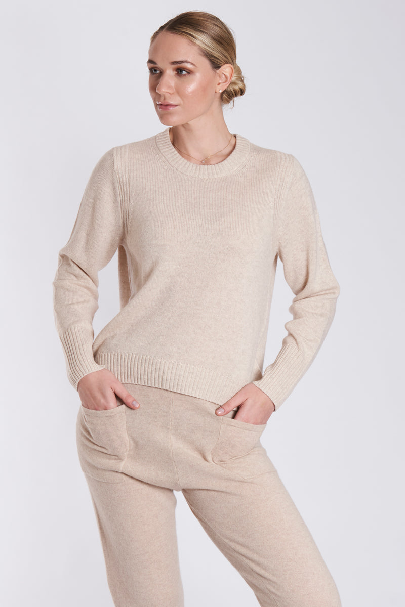 CREW NECK DETAIL SHOULDER - BEIGE